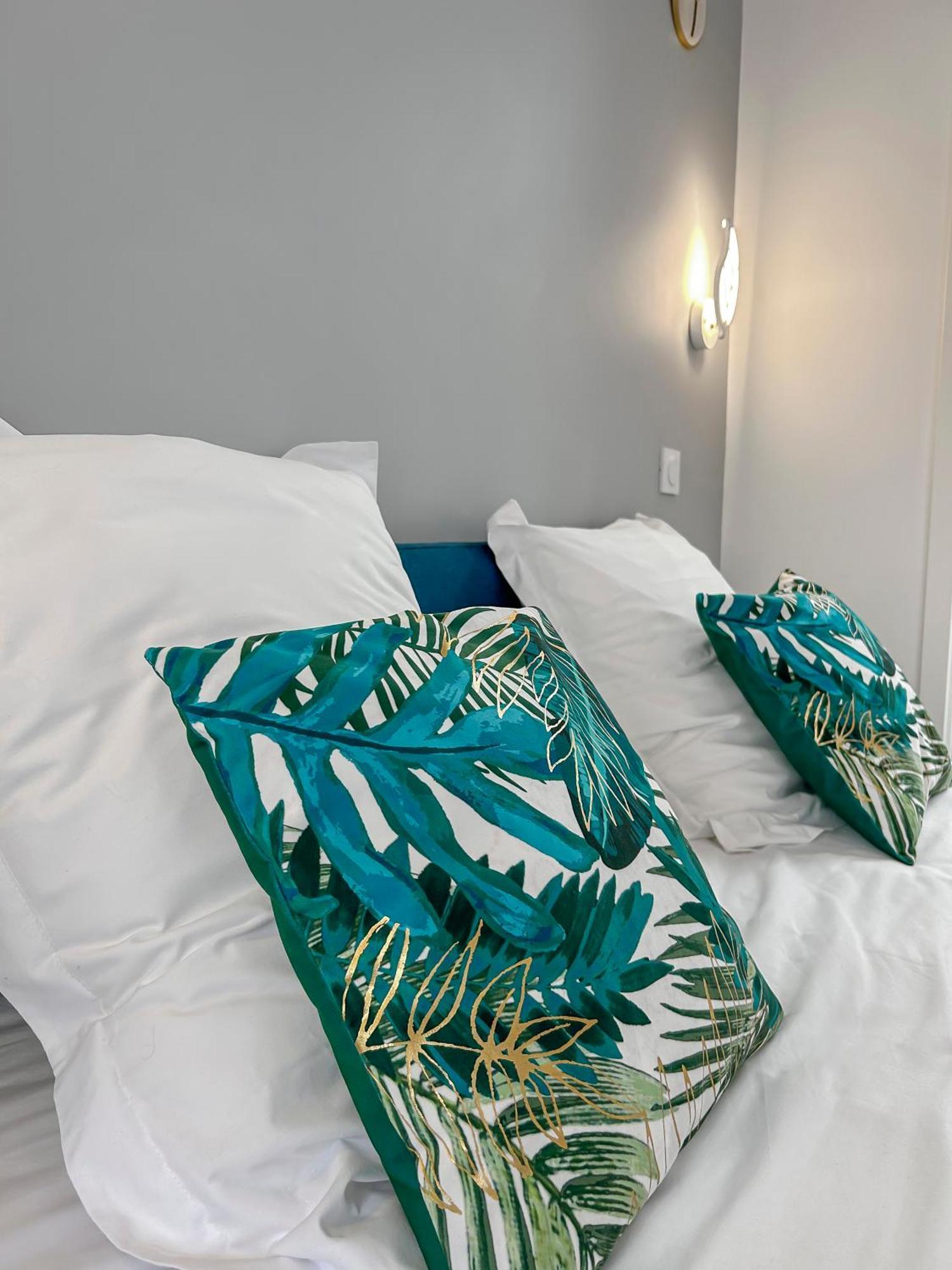 L'Atypique Hyper Centre Wifi Et Netflix Gratuit Appartement Mayenne Buitenkant foto